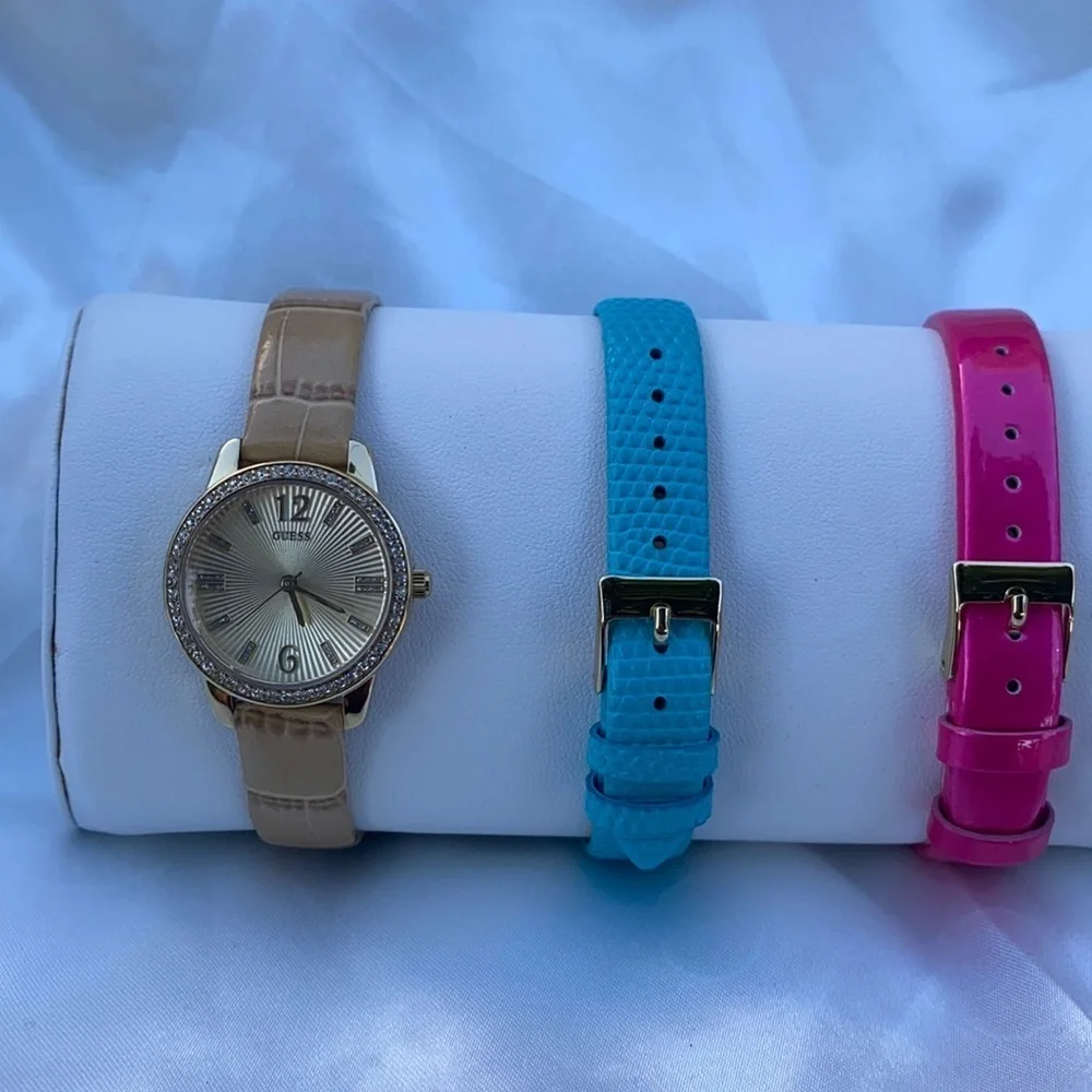 New GUESS Women's 3 PC Set Watch